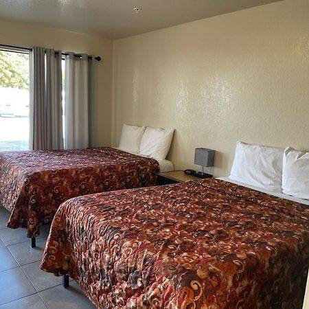 Soledad Motel 8 Extérieur photo