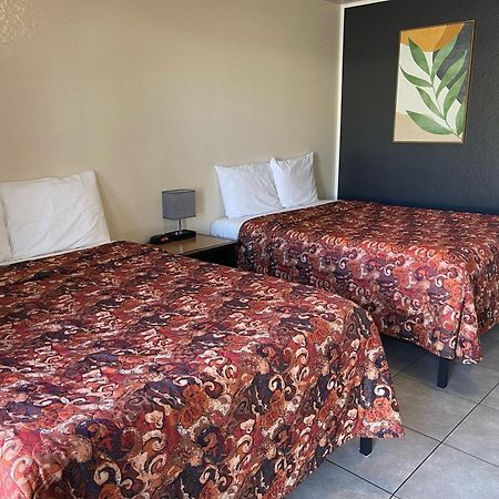 Soledad Motel 8 Extérieur photo